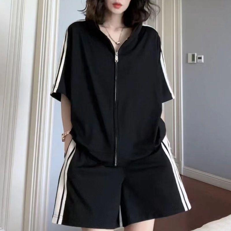 Sports Casual Suit Women's Summer 2022 New Zipper Age-reducing Simple Short-sleeved Jacket Wide-leg Shorts Two-piece Set