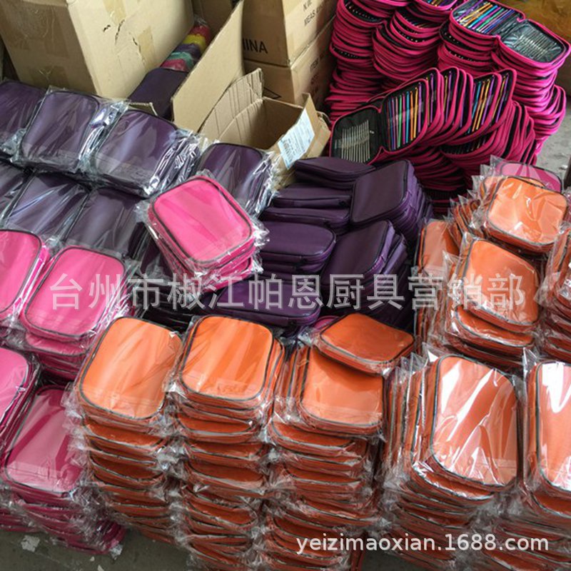 Picture of Colored Metal Iron Crochet Hooks 22 Stainless Steel Aluminum Alloy Metal Crochet Bag Set Aluminum Crochet Tool Set