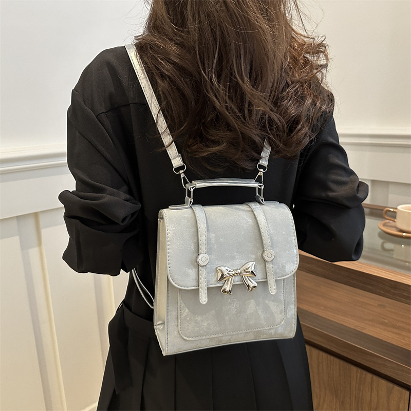 Picture of Women's Shoulder Bag New Niche Design Shoulder Bag Korean Beautiful Casual Butterfly Hand Crossbody Small Square Bag