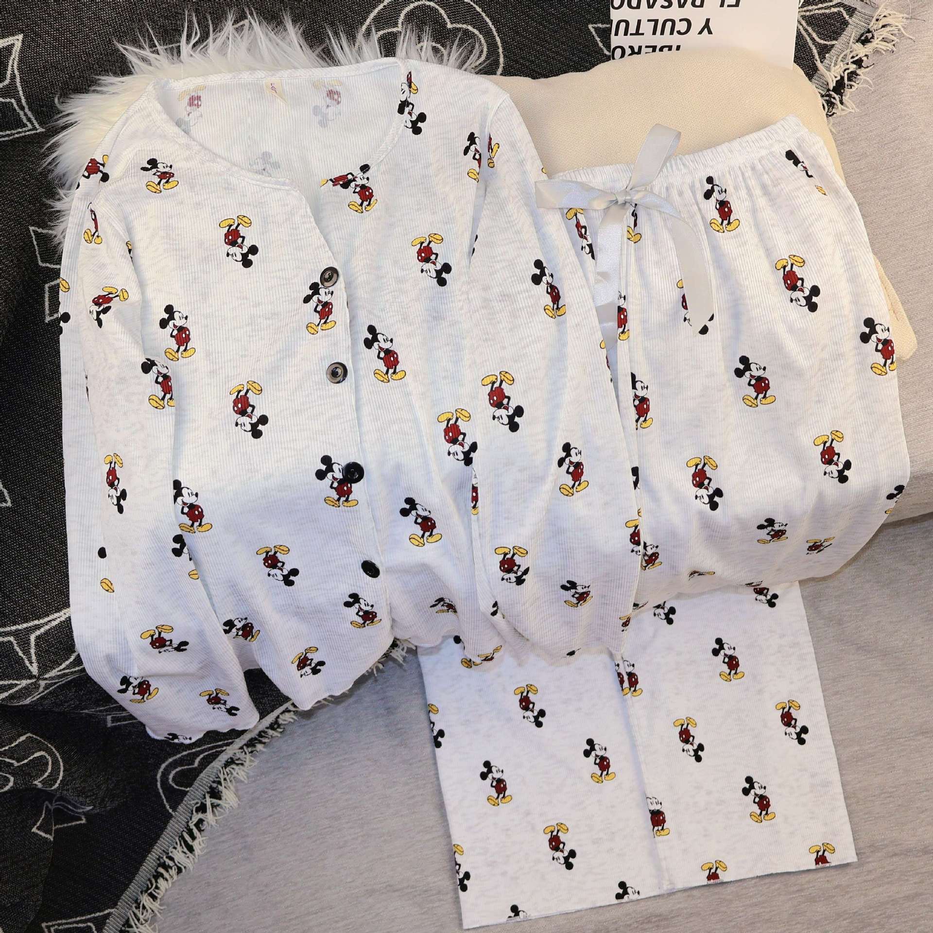 2025 New Thread Ice Silk Pajamas Women's Spring and Autumn Loose Long Sleeve Trousers Cartoon Cute Home Clothes suit