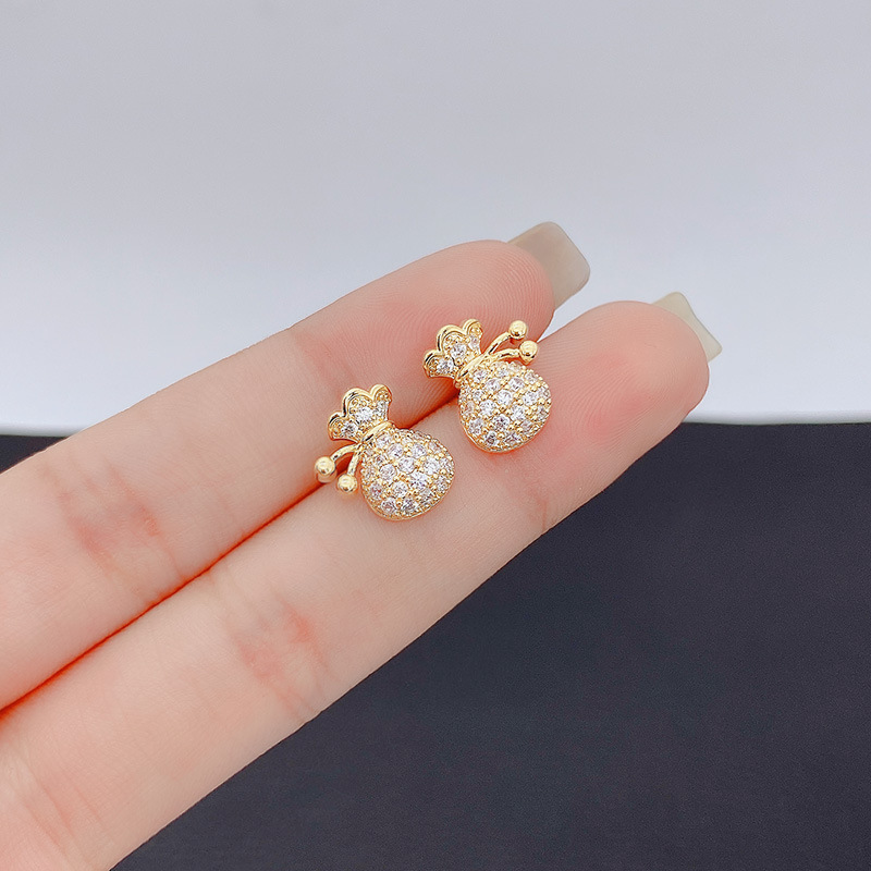 S925 Silver Needle Pocket Earrings Women's South Korea Temperament Personality Earrings Niche Design Internet Celebrity Fashion All-match Ear Jewelry
