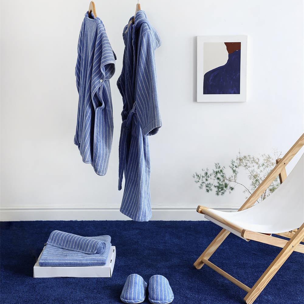 Picture of Pure Cotton Class A Combed Cotton Towel Retro Two-color Bathroom Absorbent Bath Towel Adult Bathrobe Towel Slippers