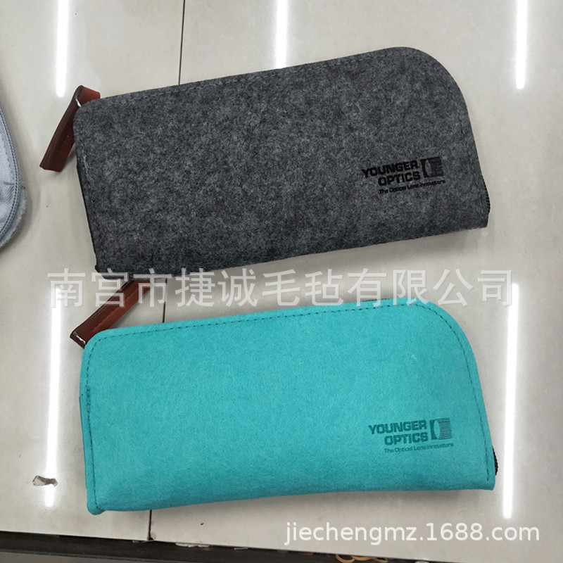 Picture of Creative Gift Bag Felt Pencil Bag Large Capacity Felt Stationery Pen Bag Can Be Added with Logo Fashionable Zipper Pen Cover Pencil Bag