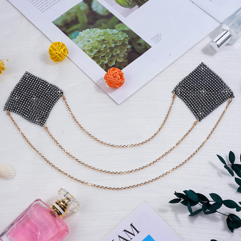Picture of Chest Chain, High-End Accessories for Women with Big Breasts, Pure Lust Style, Square Flash Diamond Aluminum Chain, Invisible Nipple Patch, Anti-Bulge Breast Ornament Hanging Chain