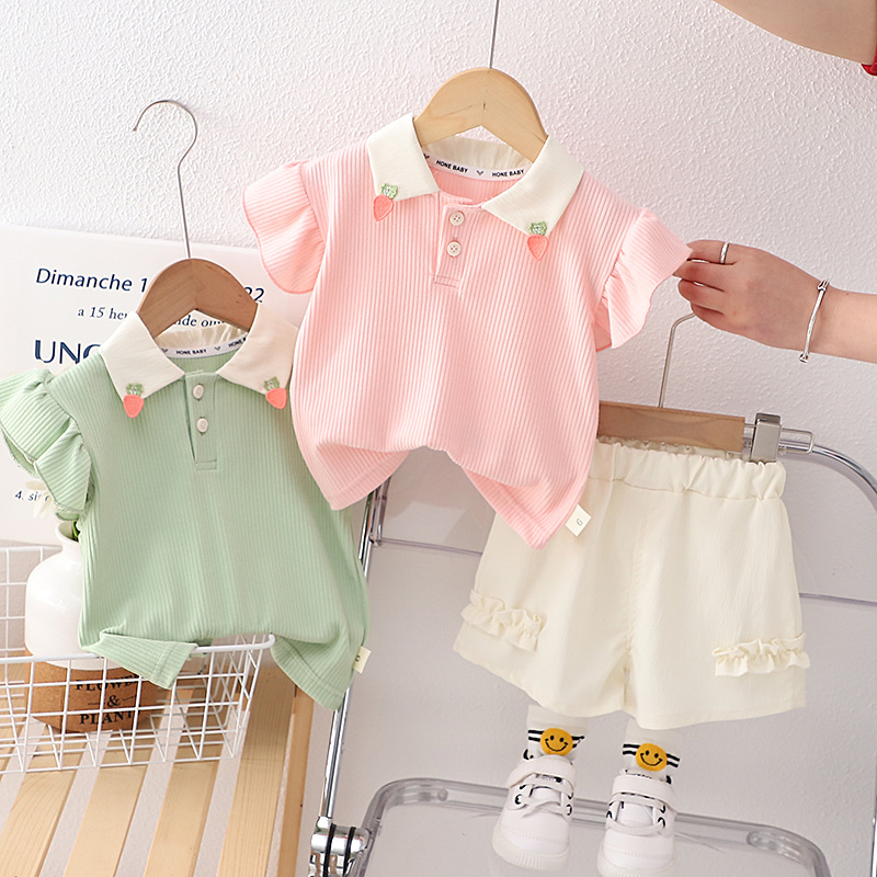 Girls' cute suit summer new children's clothing radish flying sleeve short sleeve shorts two-piece set female baby Western style suit