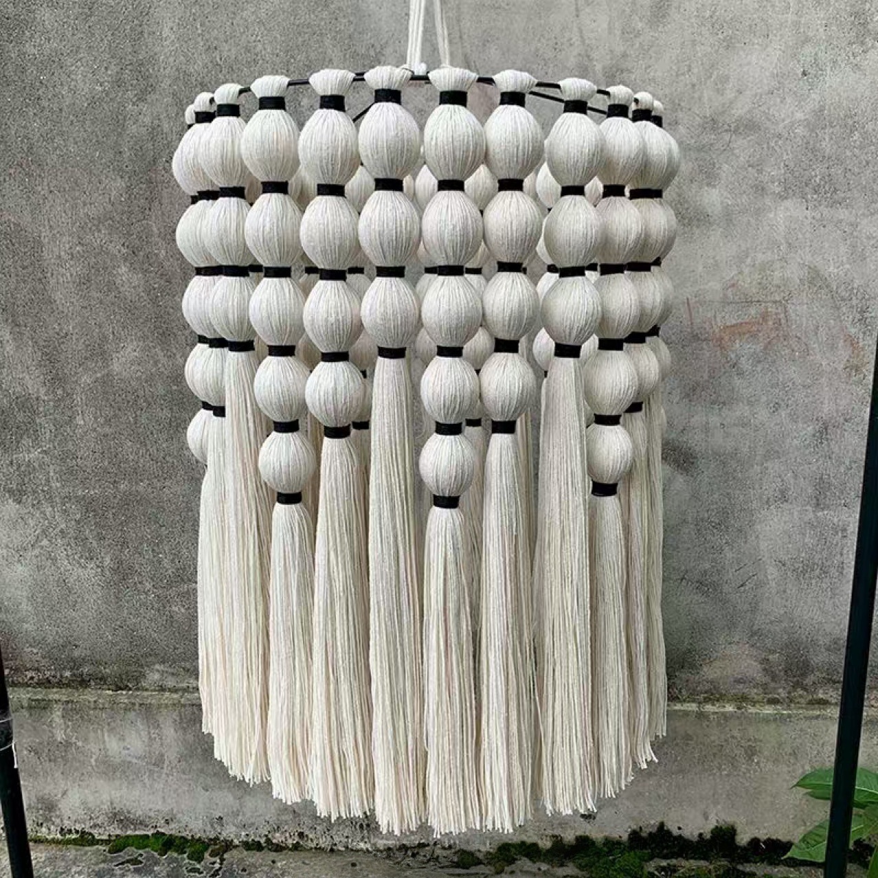 Cross-border hot selling Nordic spherical hand-woven bohemian lampshade decoration simple tassel chandelier lighting