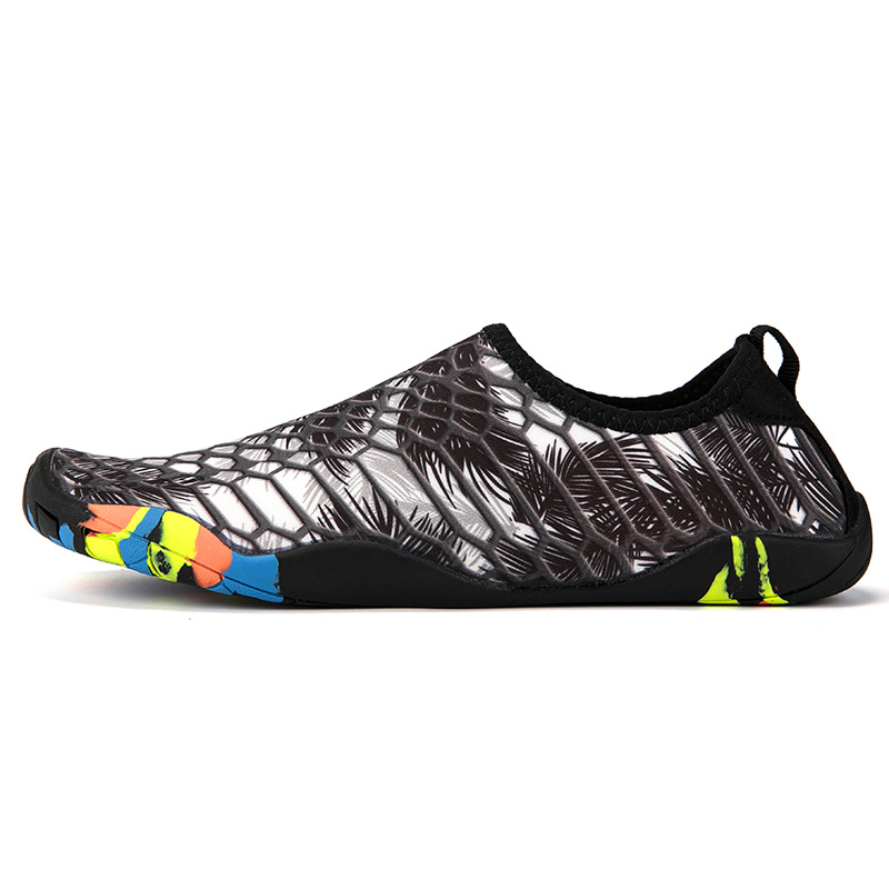 Picture of Water shoes, men and women outdoor diving shoes breathable swimming shoes beach snorkeling shoes