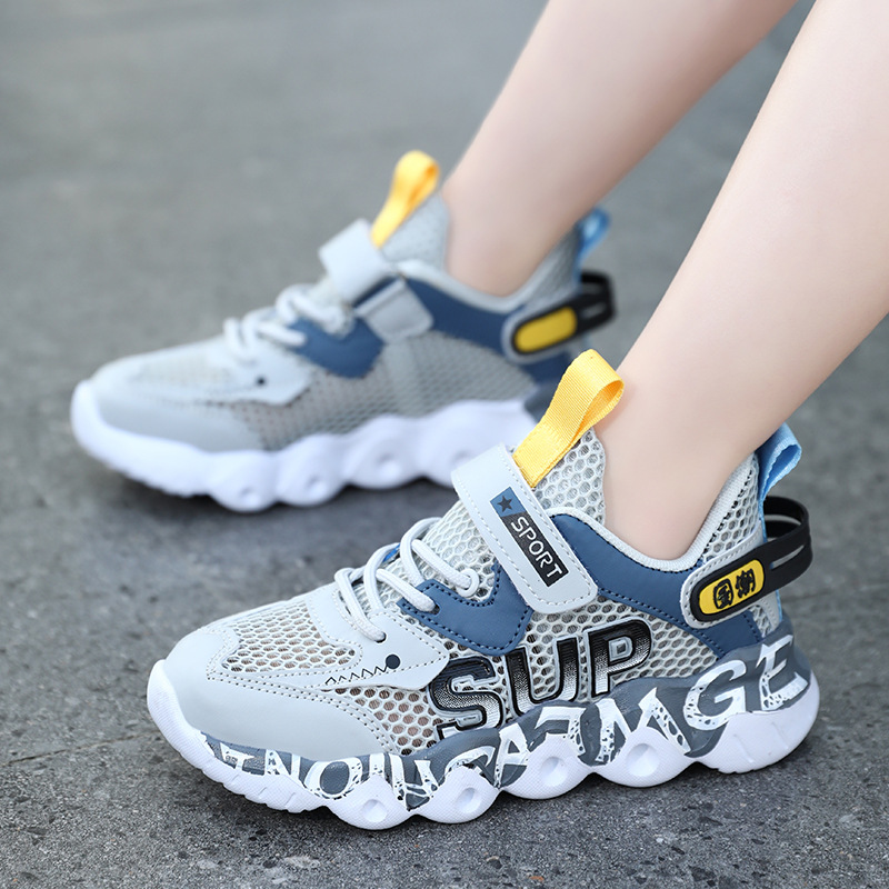 Boys sports shoes summer mesh breathable 12 boys big children hollow sandals 13 junior high school students teenagers 15 years old