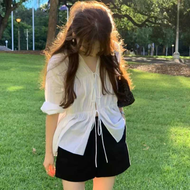 Picture of Korean Niche Lace-Up Drawstring Waist Design V Neck Versatile Long-Sleeved Shirt Top
