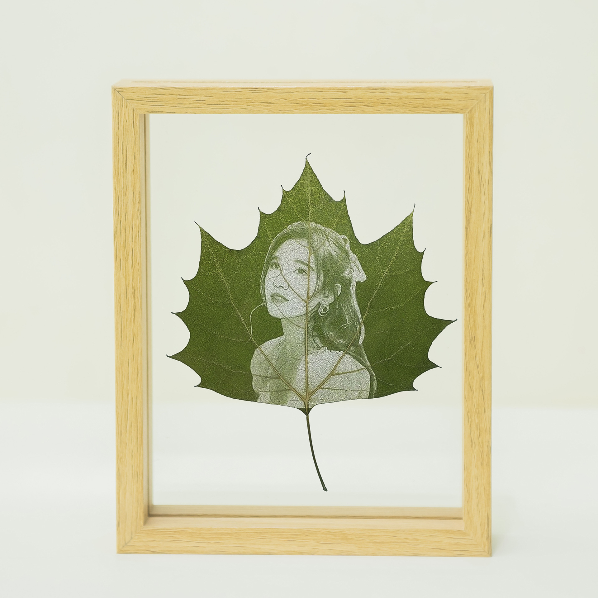 Picture of Leaf Photo Frame, Double-Sided Photo Frame with the Character for Happiness, Wedding Decoration, Leaf Carving Photo Frame, Chinese-Style Display Stand, Wedding Room Decoration, Double-Sided Photo Frame