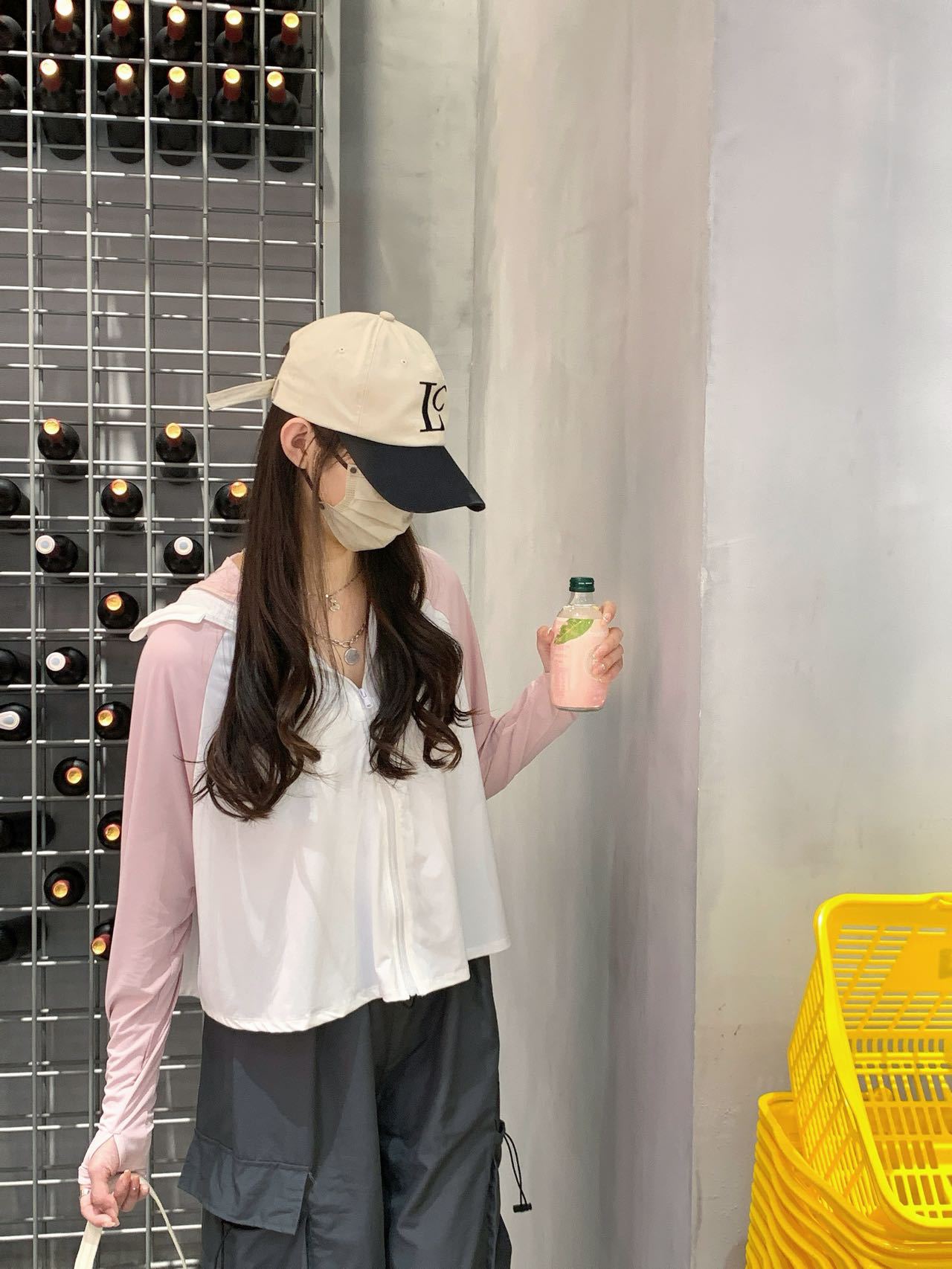 Picture of Summer Big Hat Black Rubber Hat Sun Protection Clothing Women's Skin Clothing Anti-ultraviolet Ice Silk Long Sleeve Shawl Sun Protection Clothing