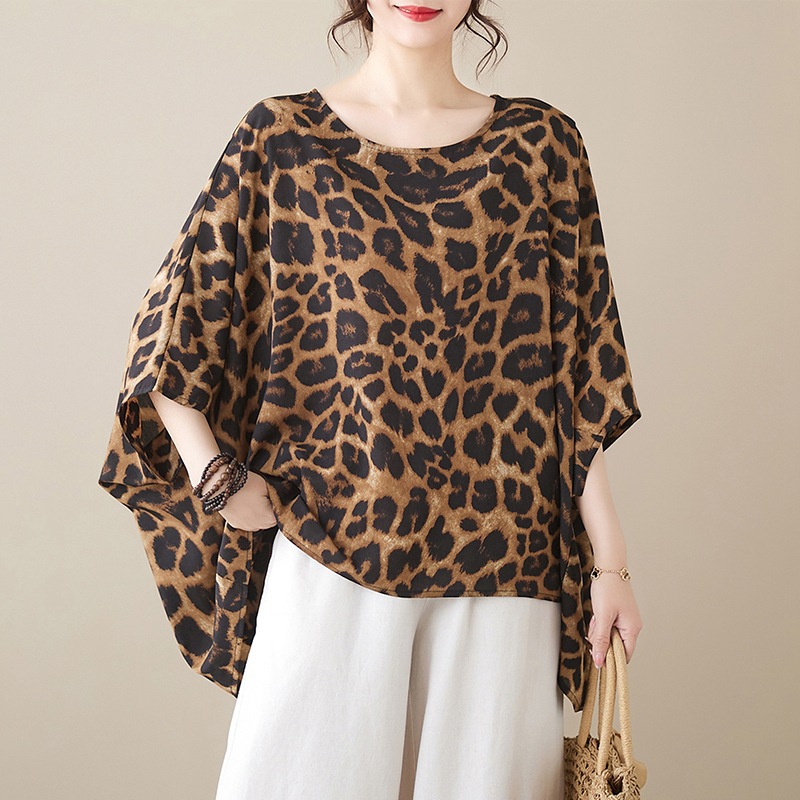 Picture of 2023 Summer New Retro Artistic Large Size Loose Bat Sleeve Fashionable Leopard Flower Shirt