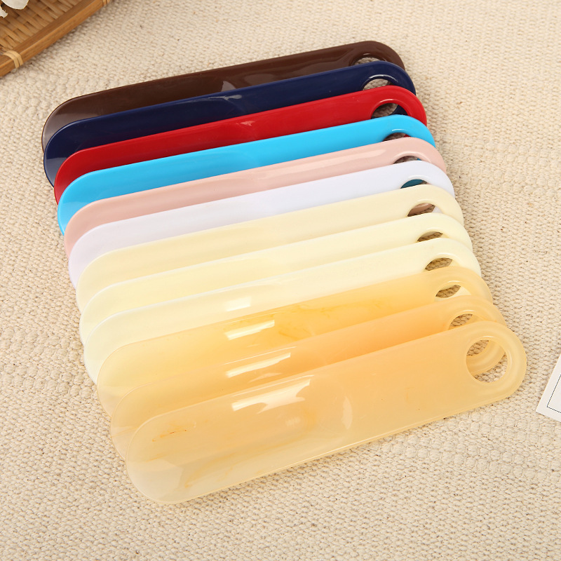 Picture of in stock wholesale lazy people wear shoes artifact shoehorn portable shoe extraction household shoe lifting device shoehorn for trademark