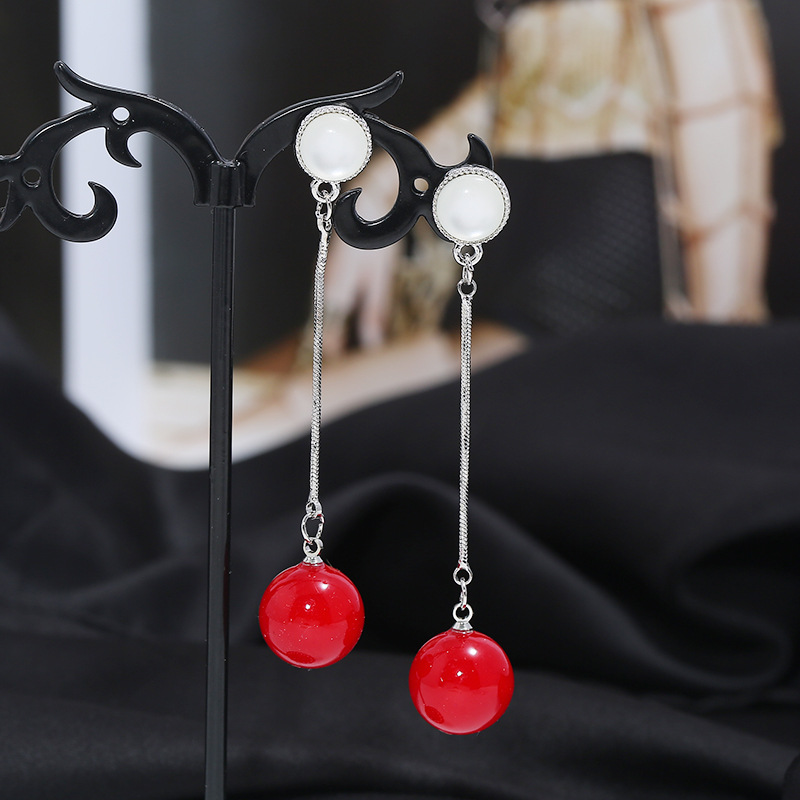 Picture of New Year Red Earrings Women's 20 New Fashionable Elegant Korean Style Personalized All-match Bridal Pearl Earrings Winter Earrings