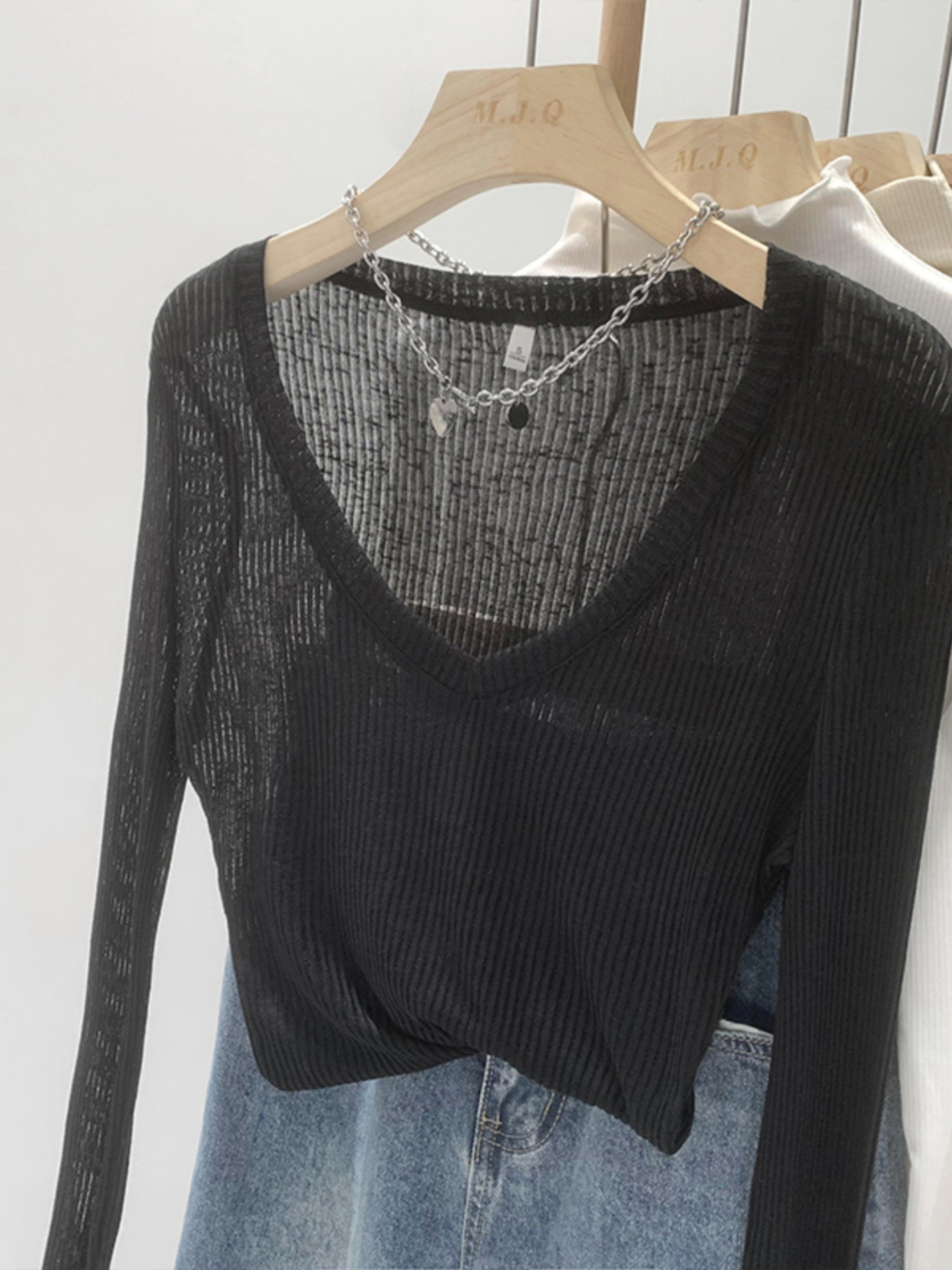 Picture of Solid Color V Neck Thin Slightly See-through Long-sleeved Women's ins Trend 2024 Summer New Design Niche Layering Top