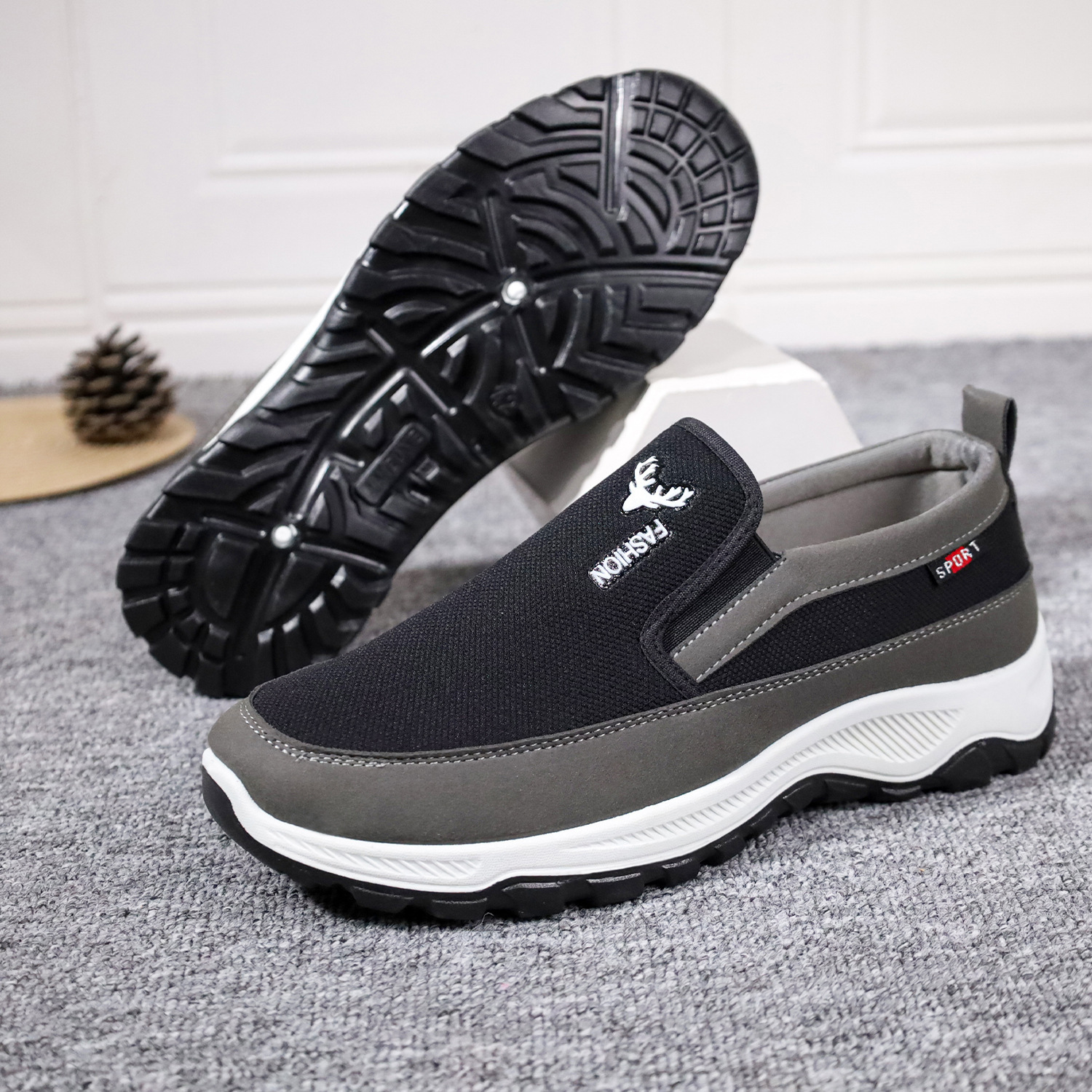Spring and Summer New Men's Casual Shoes Slip-on Non-slip Wear-resistant Middle-aged and Elderly Comfortable Breathable Stepping Men's Shoes for Hair