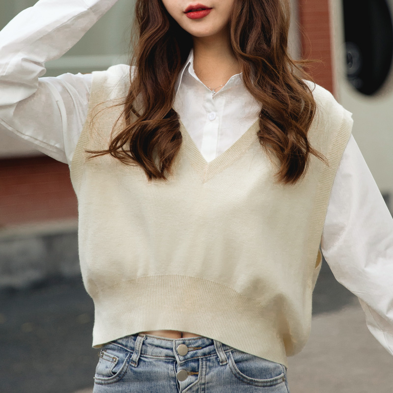 Picture of Spring and Autumn New Knitted Vest Women's Outer Matching Internet Popular Sleeveless Pullover Western Style Vest Short Brown Top