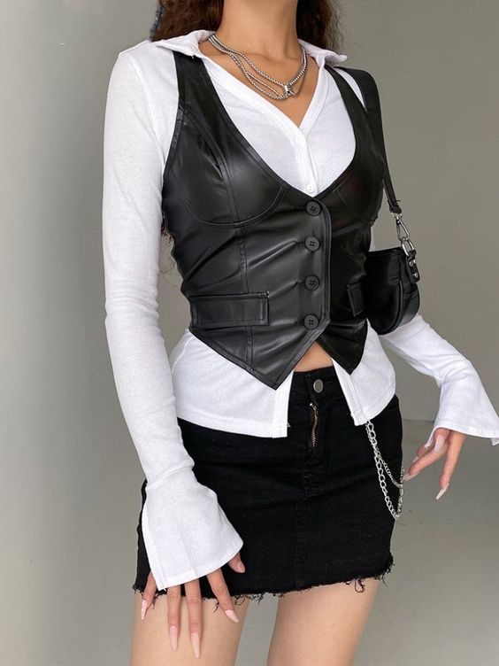 Picture of 2025 Amazon Wish Aliexpress European and American Foreign Trade Leather Clothing Fashion New Women's Leather Vest Top