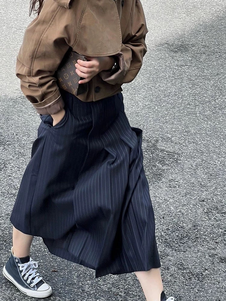 2024 New Women's Clothing French Style Retro Striped Suit Skirt Design Niche High Waist A- Line Skirt