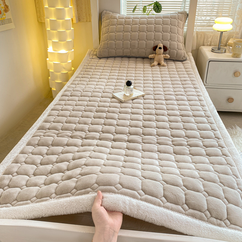 Picture of New thick milk velvet mattress student dormitory single mattress cotton bed mattress tatami warm cushion wholesale