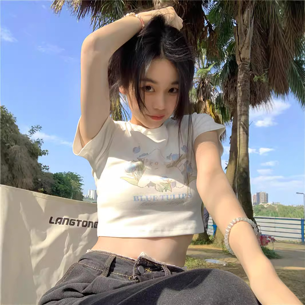 White printed short-sleeved T-shirt women's summer pure desire slim fit small hot girl short casual chic slimming top