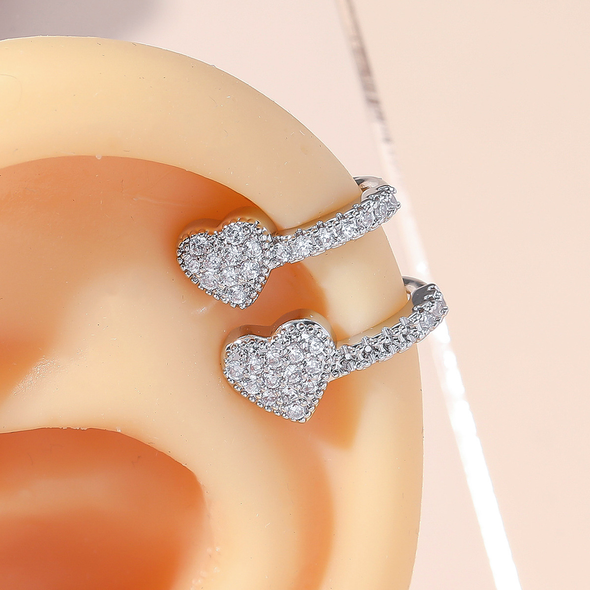 Light luxury high-grade zircon ear clip women's earless elegant retro earrings ear bone clip 2023 new fashion earrings