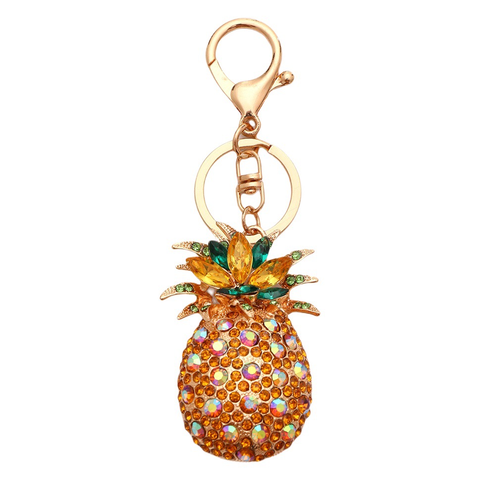 Cross-border pineapple key chain European and American fashion Diamond pineapple small gift creative key chain cute metal pendant