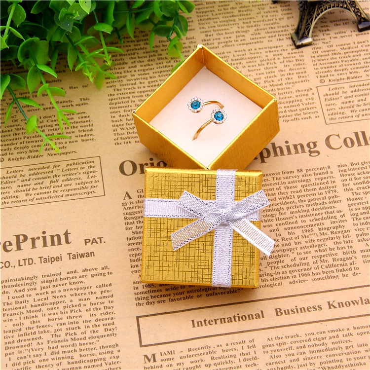 Picture of Spot Wholesale Pearlescent Lani Pattern Ring Box Heaven and Earth Cover Jewelry Carton Earrings Jewelry Packaging Box Manufacturer