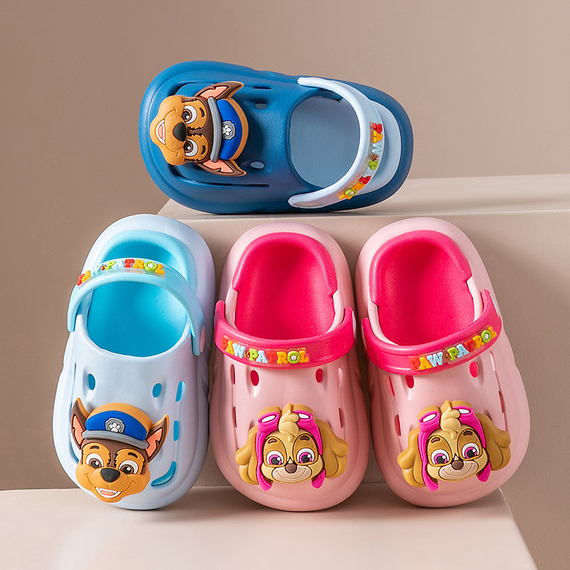 Wangwang Team children's slippers hole non-slip boys and girls indoor soft bottom breathable deodorant cute cartoon closed toe sandals