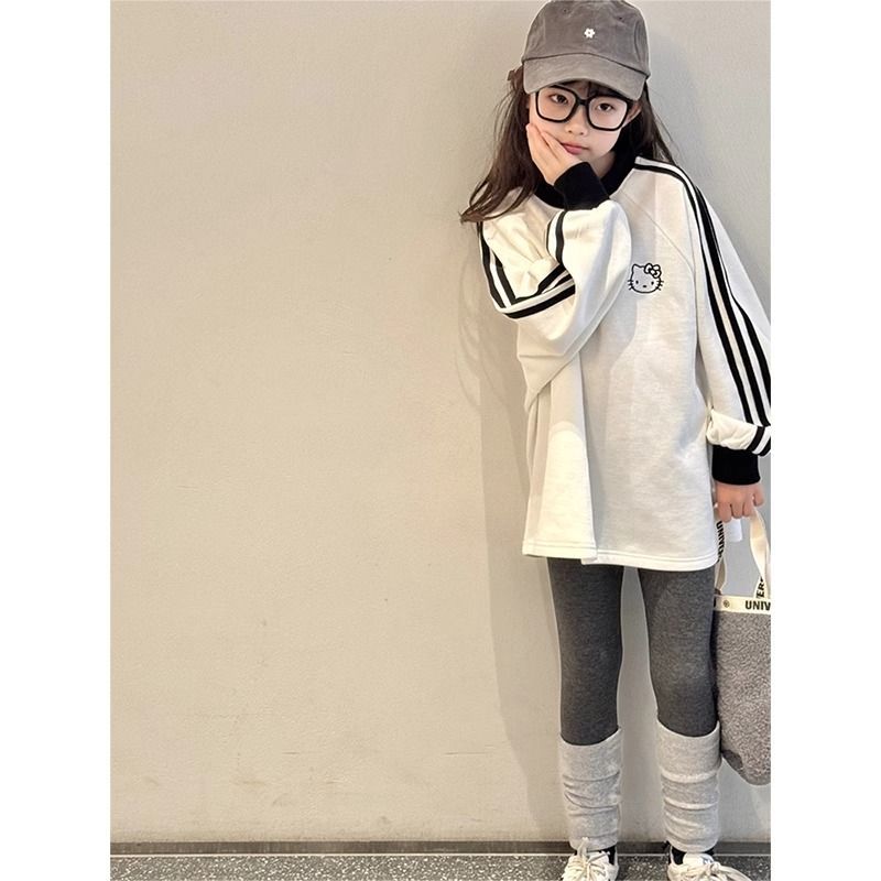 Picture of Girls' Winter fleece-lined Sweat 2024 New Western Style Children's Thickened Autumn and Winter Winter Round Neck Top for Middle and Big Children