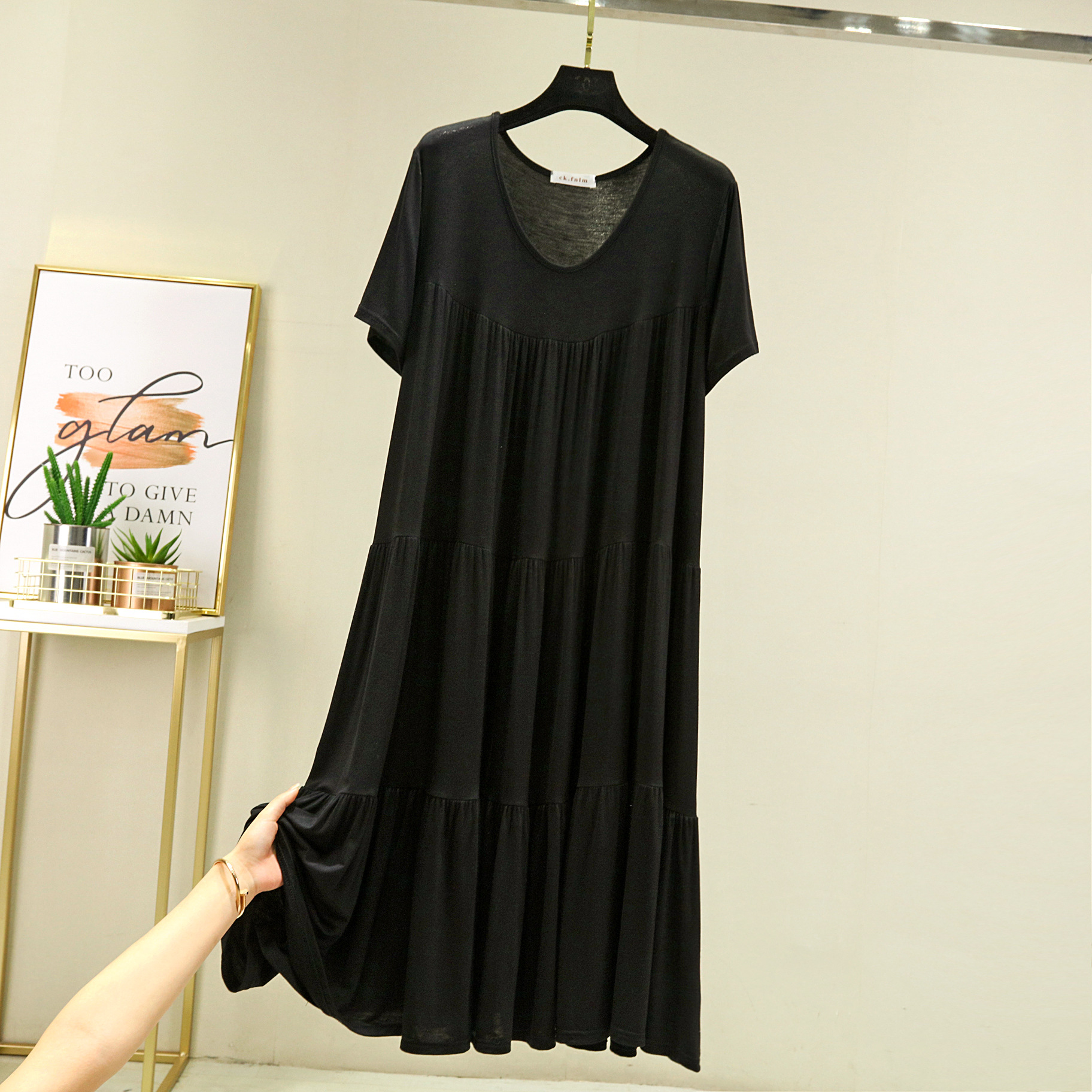 Picture of Bit Cotton Three-Layer Cake Skirt Short-Sleeved Stitching Large Size Loose Dress Summer Slimming Pregnant Women's Skirt for Chubby Girls