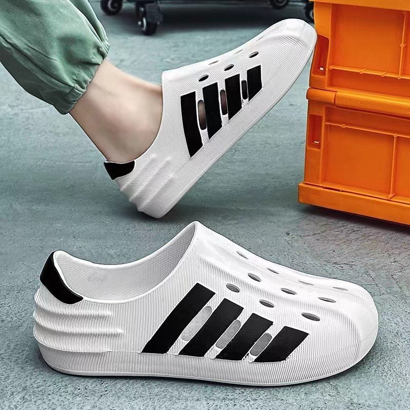 Step on excrement feeling hole shoes men's summer wear sports two wear baotou slippers plus size beach sandals night market wholesale