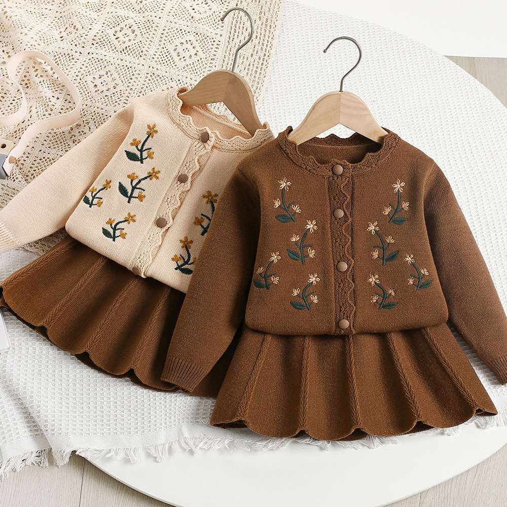 Girls Sweater Suit 2025 Spring & Fall New Korean Style Embroidered Flower Baby Girl Woolen Cardigan Two-Piece Set