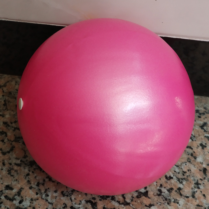 Picture of Yoga ball frosted thick explosion-proof clip back ball straw ball gymnastics ball fitness ball 25cm pilates ball wholesale