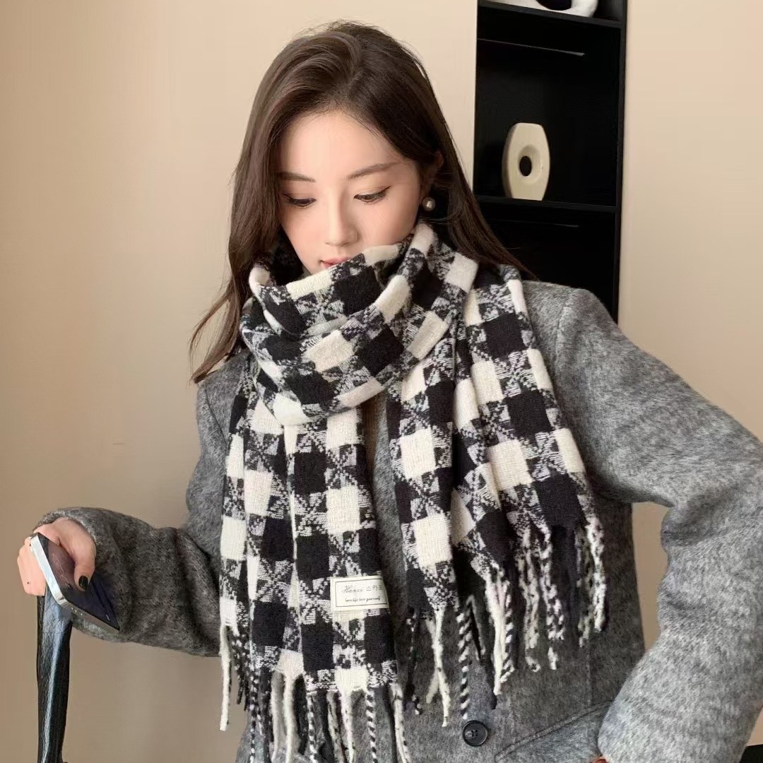 High-end Tassel Scarf Winter Long Cashmere Vintage Plaid Shawl Korean Style Thickened Scarf Warm for Couple