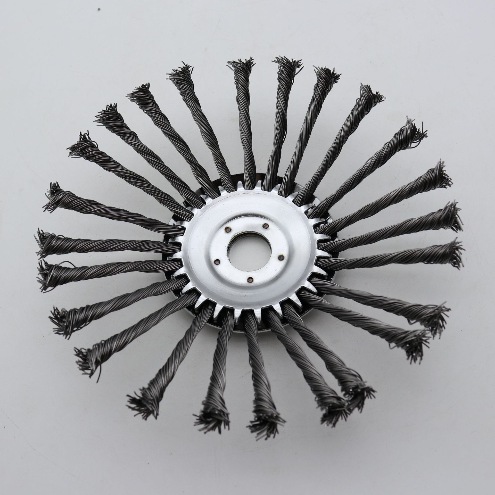 Lawn mower lawn mower head twist wire bowl type steel wire rust removal grass head weeding head lawn mower brush cutter accessories