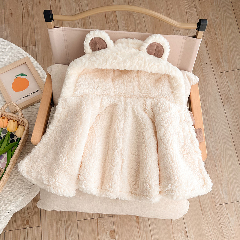 Picture of Baby Clothes Autumn and Winter Coat Woolen Sweater Climbing Wear Super Cute Baby fleece-lined Cotton-padded Coat Winter Warm Windproof Cloak