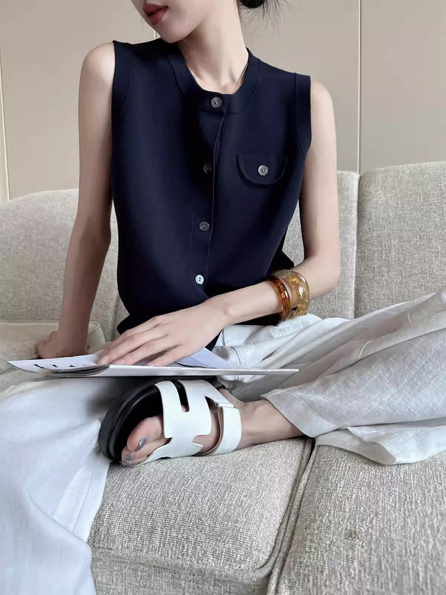 Navy blue sleeveless knit vest cardigan for women, summer 2025, new high-end tailored top