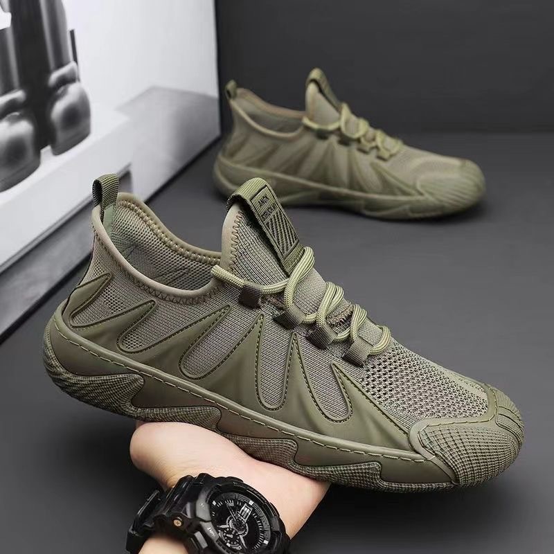 Picture of Trendy Labor Protection Shoes for Men 2023 New Summer Breathable Mesh Fly-Knit Sports Shoes Construction Site Wear-Resistant Non-Slip Work Shoes