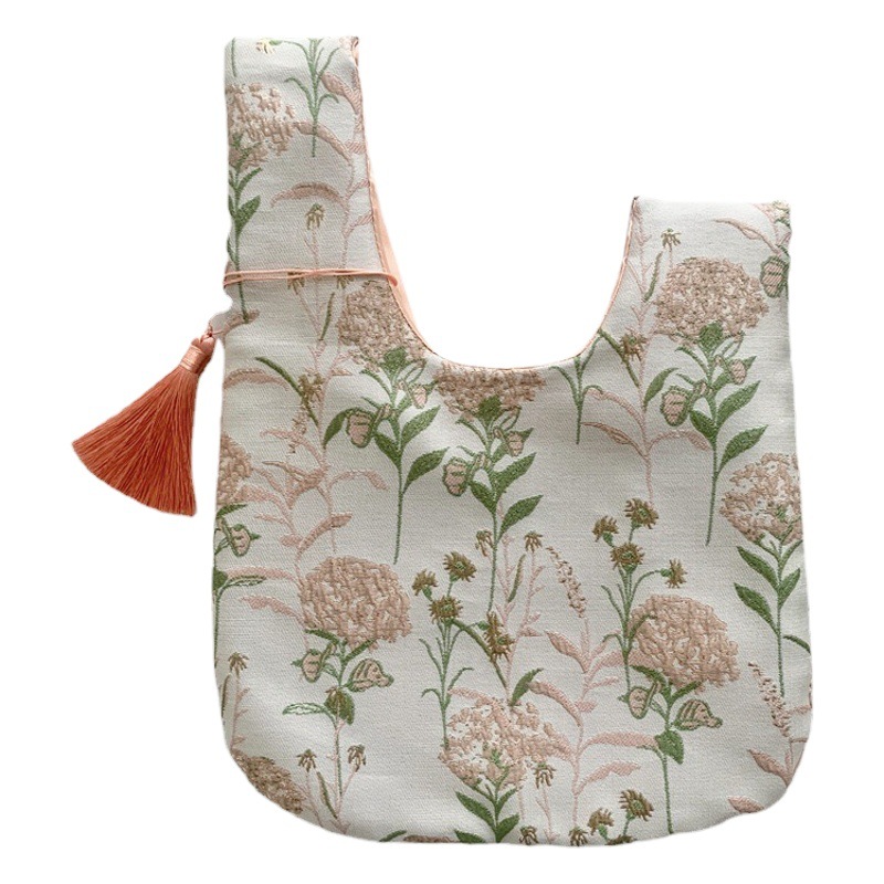 New Retro Chinese Style Tassel Gold Jacquard Fabric Gift Bag Cloth Wrist Bag Furoshiki Handbag