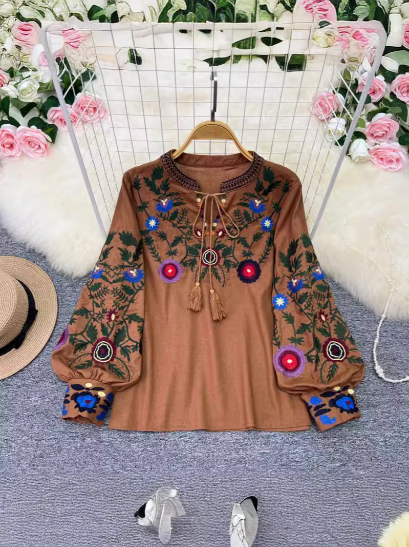 Picture of Spring and Autumn Retro Ethnic Style Elegant Long Sleeve Round Neck Pullover Embroidered Loose Shirt Women's Western Style Doll Shirt Top
