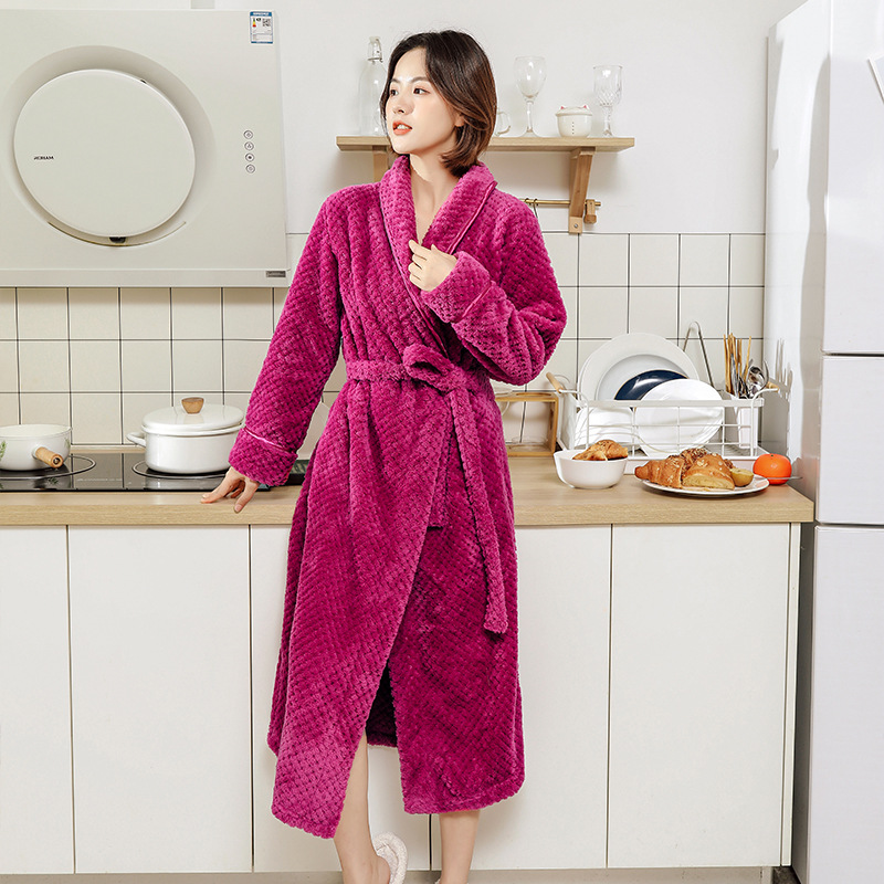 Picture of Inner Model Nightgown for Women in Autumn and Winter for Couples, Extra Long and Velvet Thickeneded Double-Sided Velvet Coral Velvet Bathrobe for Men with Extra Fat