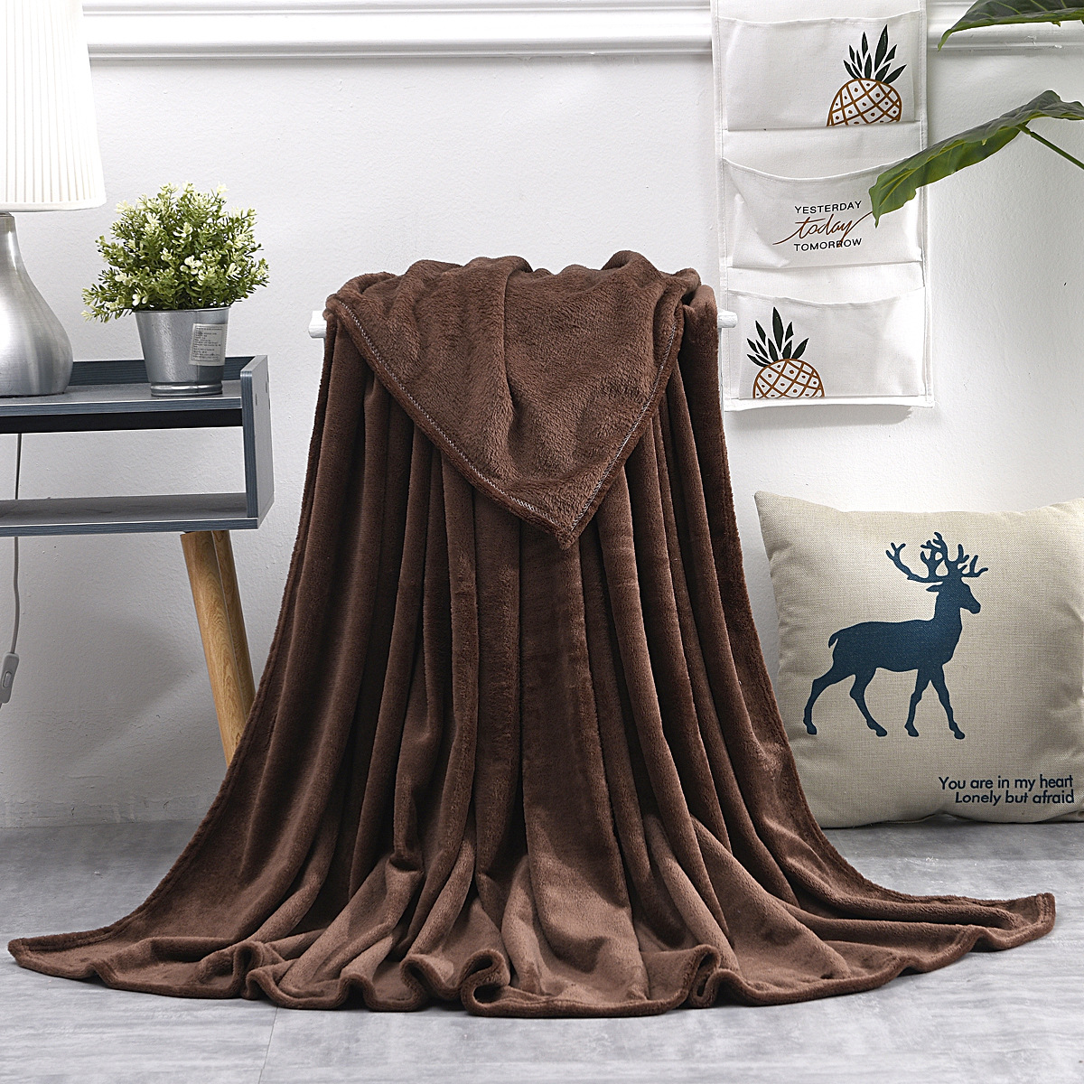 Picture of Solid color flannel blanket coral fleece pet blanket cross-border flannel blanket gift velvet nap blanket wholesale