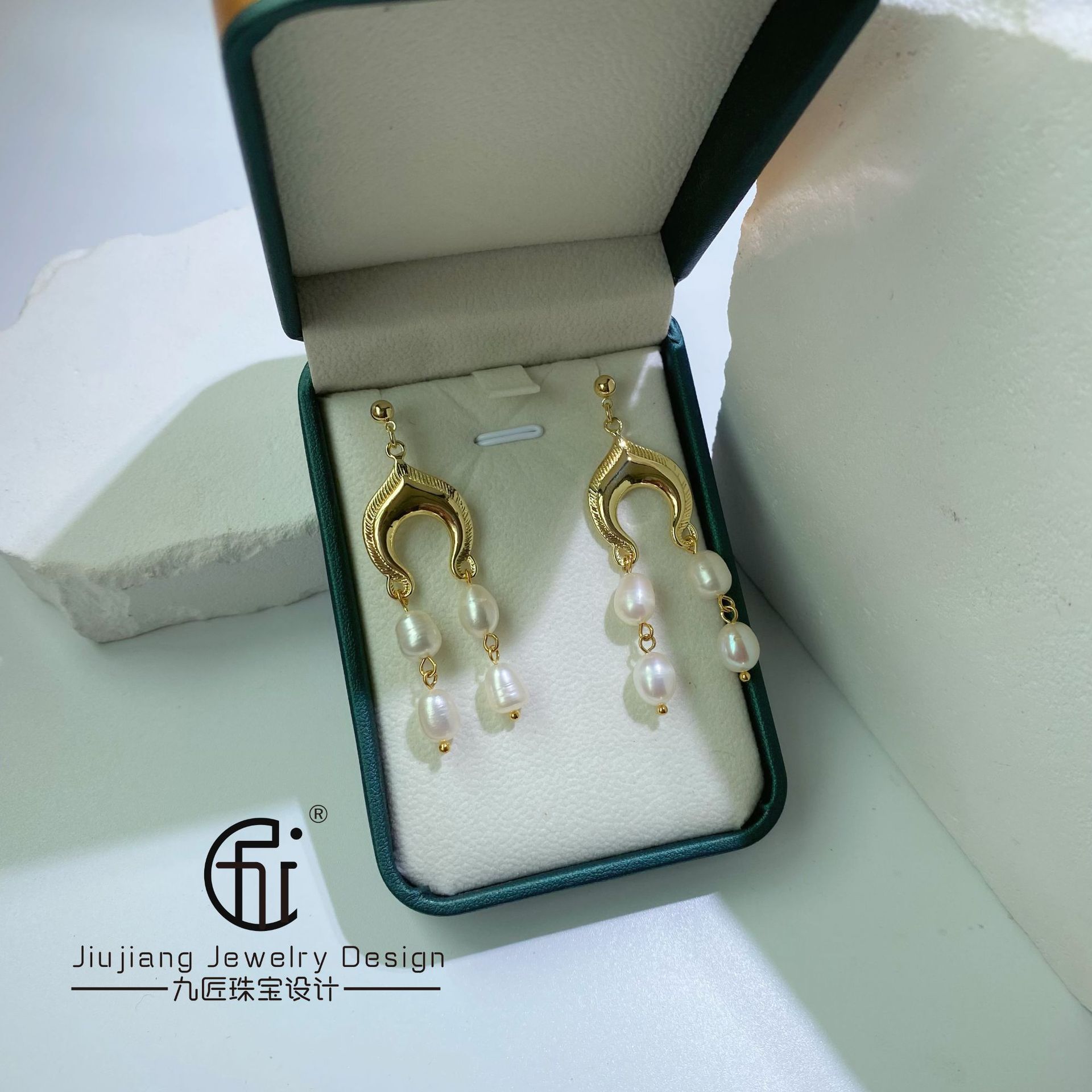 Picture of Vintage Original Niche Tassel Pearl Earrings Earrings Earrings Natural Pearl S925 Silver Needle Baroque High-end Freshwater Women