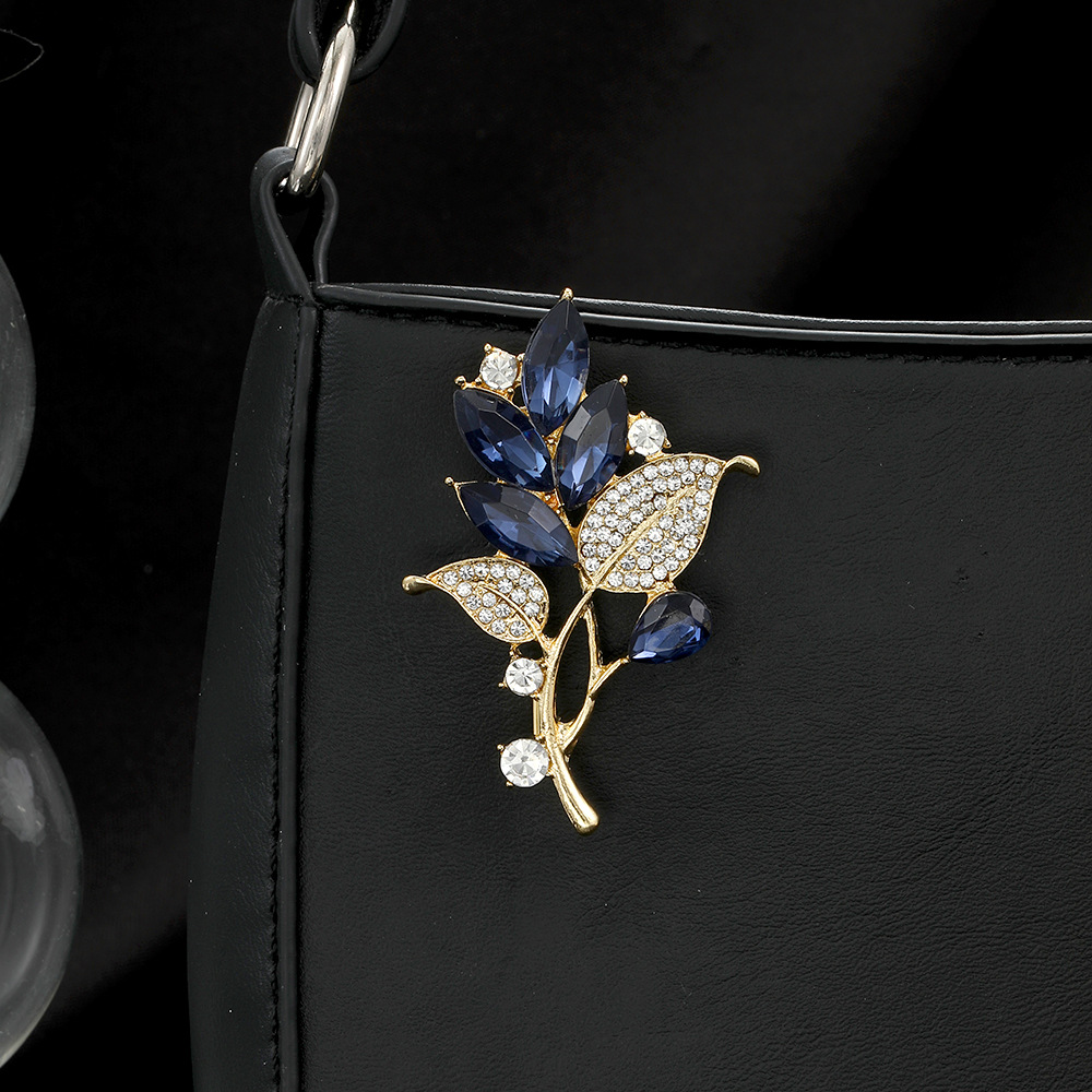 Picture of Cross-border European and American Blue Crystal Leaves Diamond Elegant Brooch Light Luxury Niche Design Suit Cheongsam Corsage Women