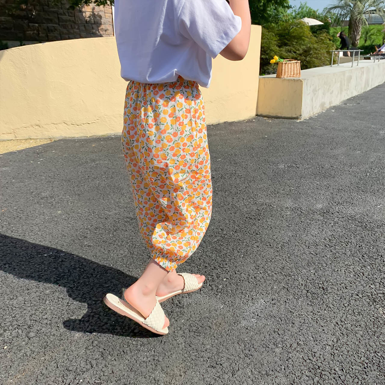 Picture of All-match Anti-mosquito Pants Girls' Summer Printed Mid-high Waist Beach Pants Children's Vintage Floral Pants Summer Sunscreen Pants