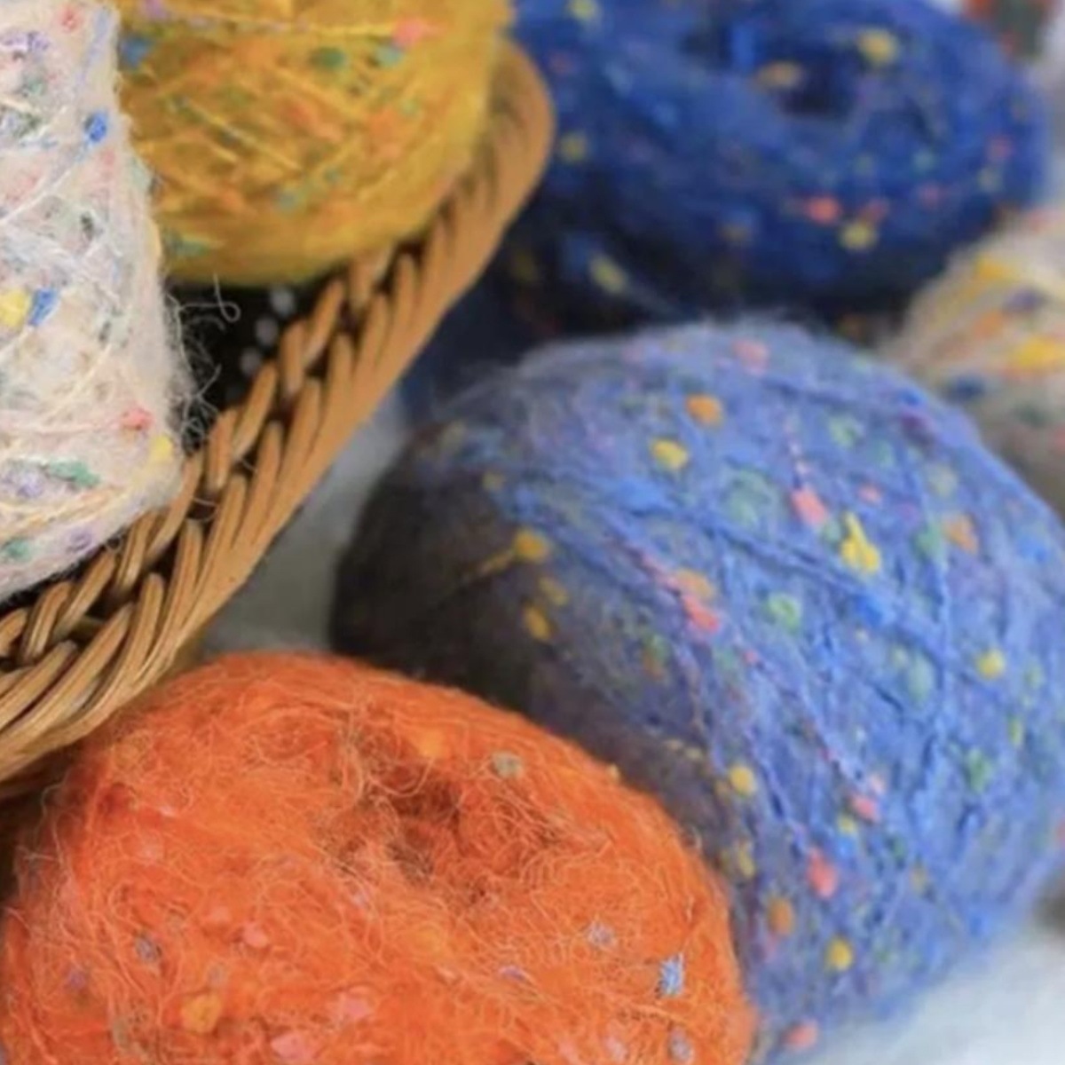 Chrysanthemum colored wool scarf wool group for girlfriend girlfriends gift 50g hand-woven diy hat