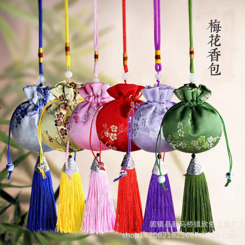 Picture of Dragon Boat Festival Sachet Sachet Empty Bag Mosquito Repellent Portable Children's Wear Plum Blossom Pendant New Chinese Round Small Dragon Pattern Sachet