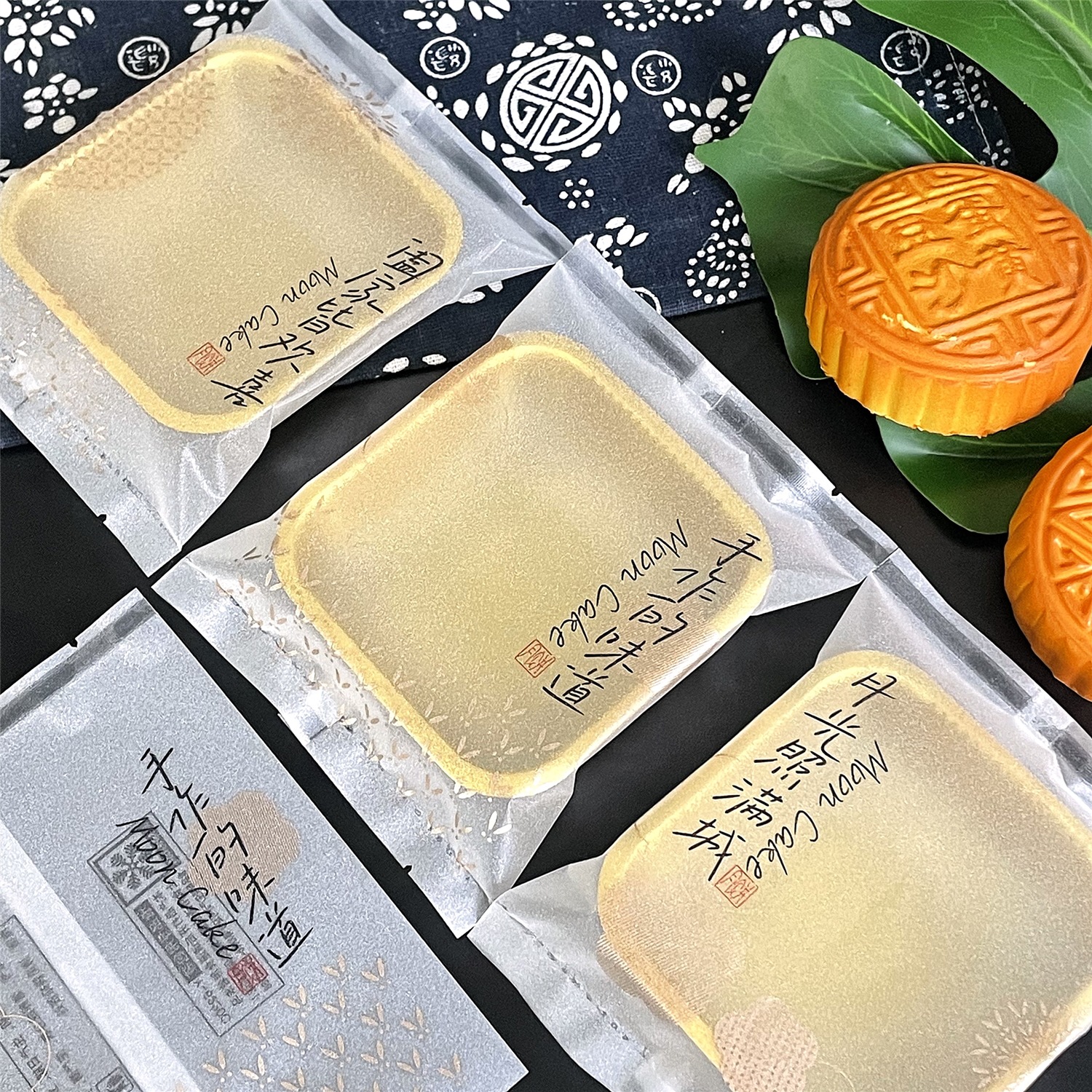 Wholesale moonlight full city mid-autumn thick brushed moon cake packaging three-in-one 100 grams 125 grams baking machine bag