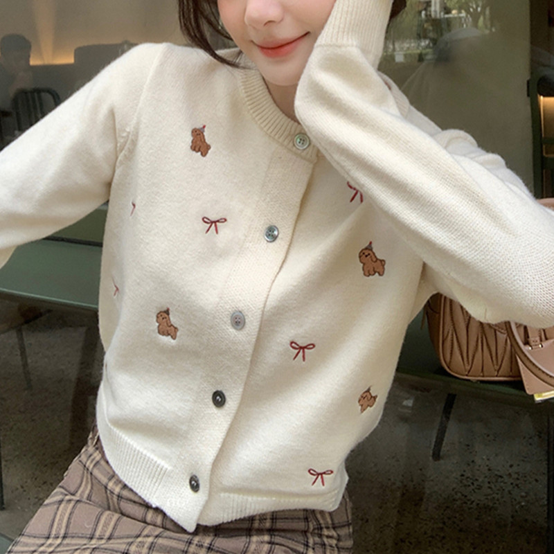 Design Sense Joker Short Top Fashion Gentle Bow Embroidered Sweet Sweater Knitted Cardigan Coat Women